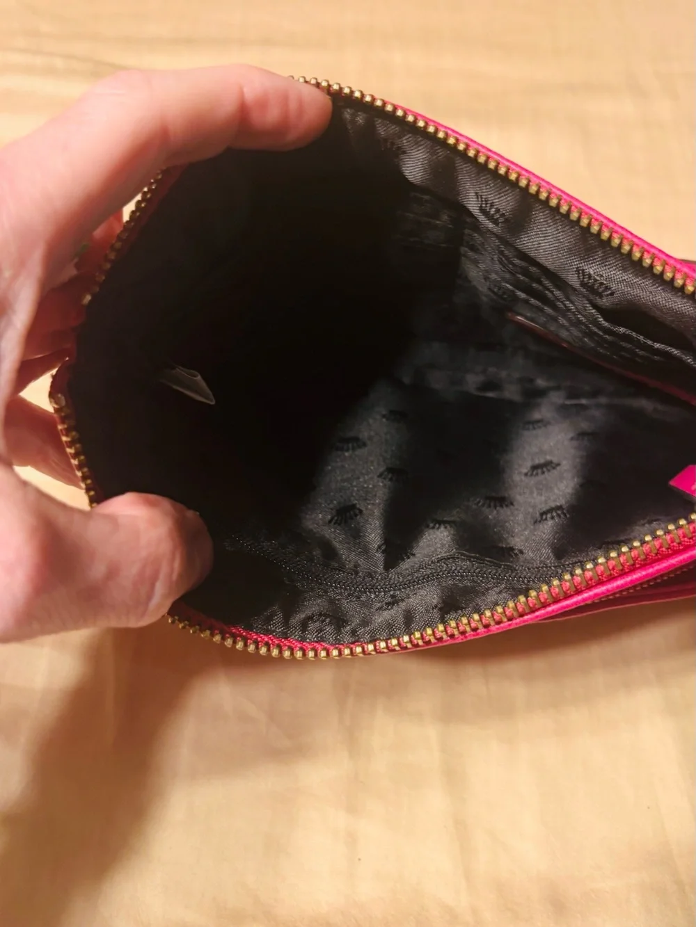 Juicy Couture Hot Pink Wristlet with Branded Logo Plate NWOT